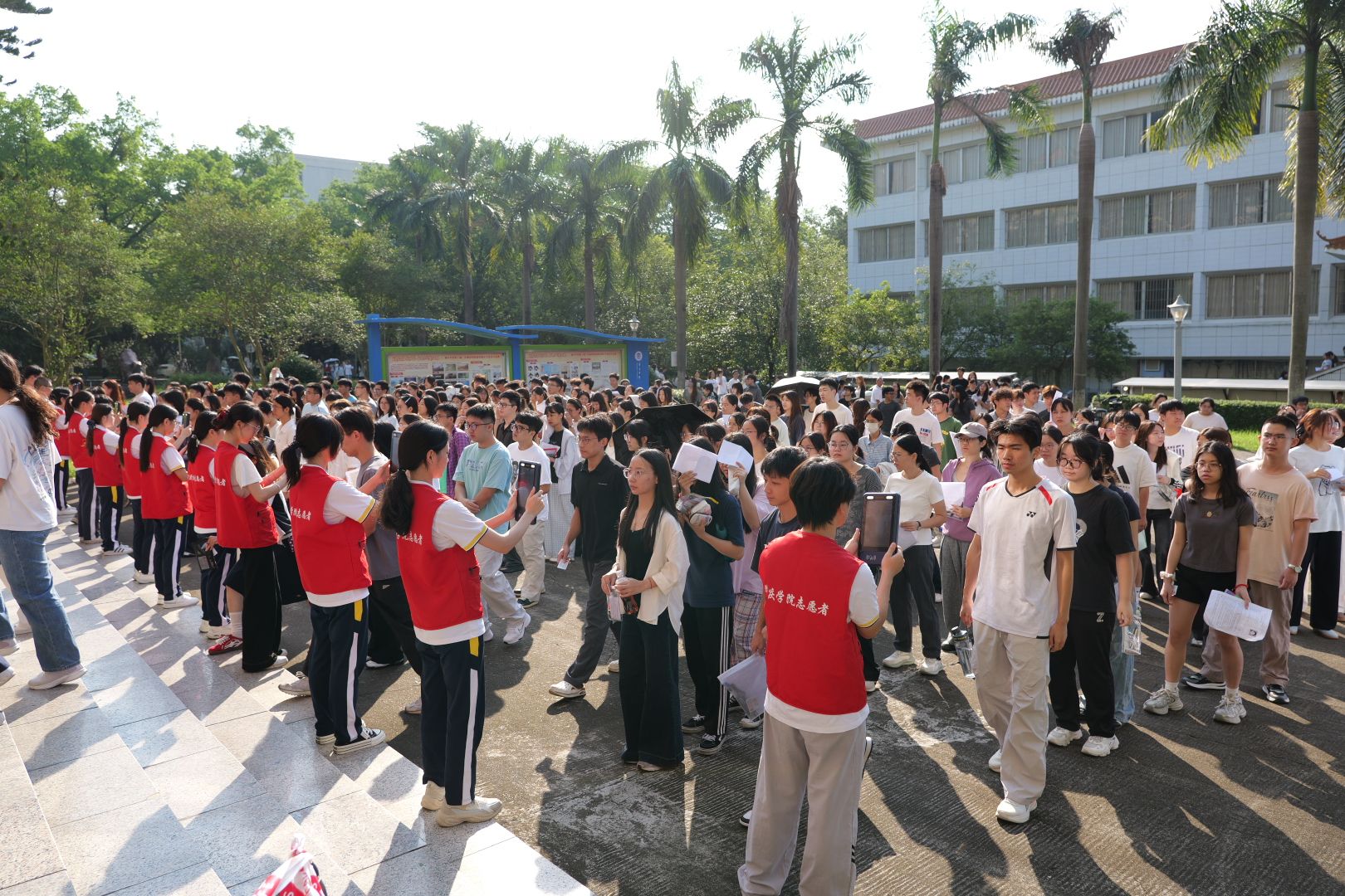 【2026年09月14日】我校圆满完成2026年下半年全国中小学教师资格考试笔试组...